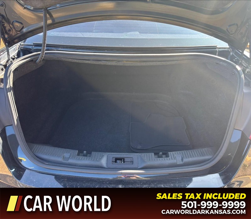 Ford Taurus Vehicle Full-screen Gallery Image 6