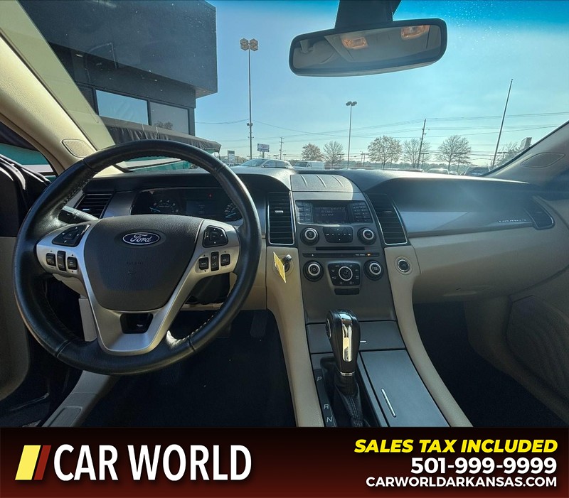 Ford Taurus Vehicle Full-screen Gallery Image 17
