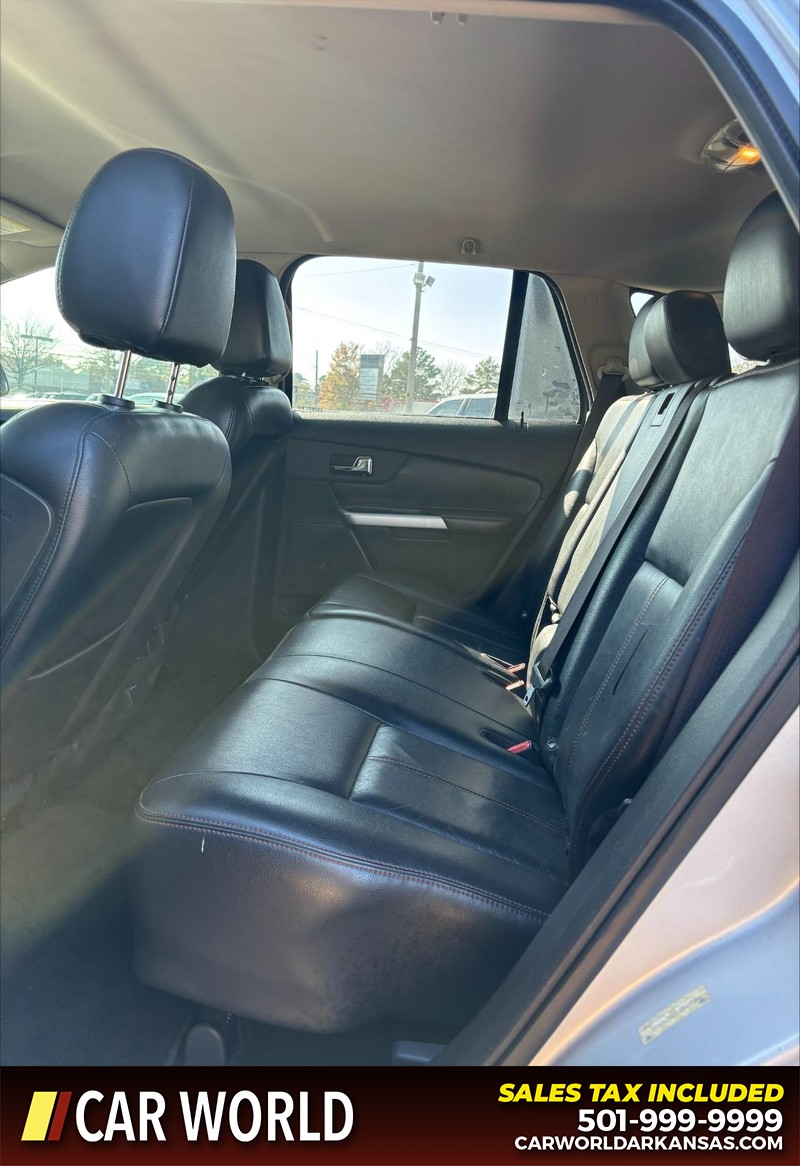 Ford Edge Vehicle Full-screen Gallery Image 14