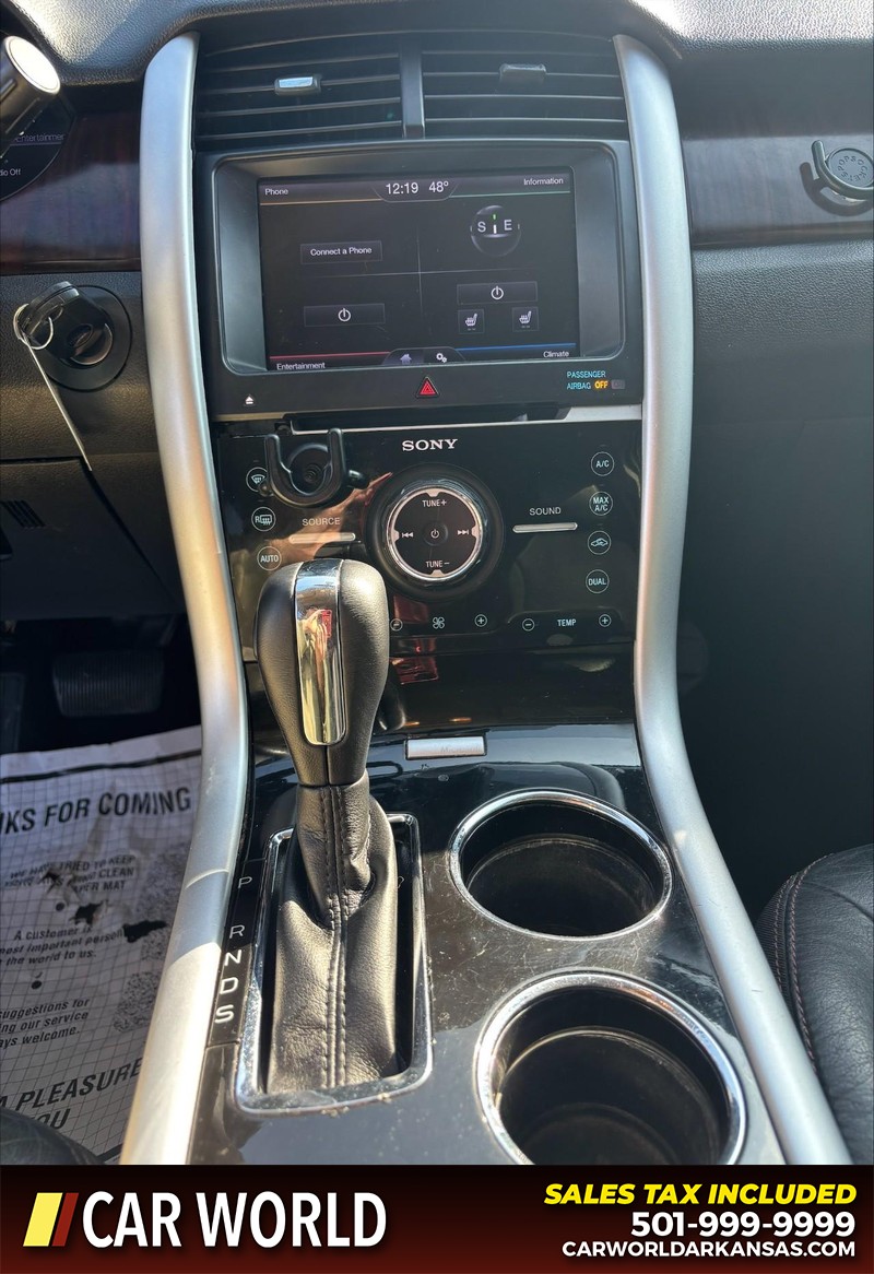 Ford Edge Vehicle Full-screen Gallery Image 17