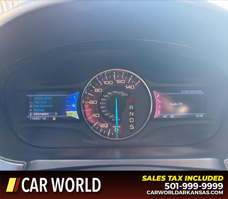 Ford Edge Vehicle Full-screen Gallery Image 19