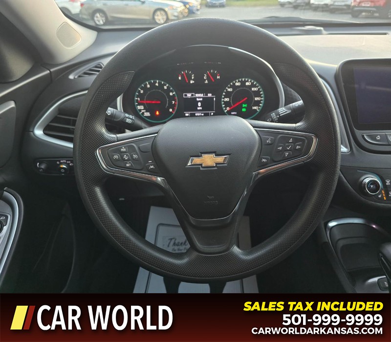 Chevrolet Malibu Vehicle Full-screen Gallery Image 15