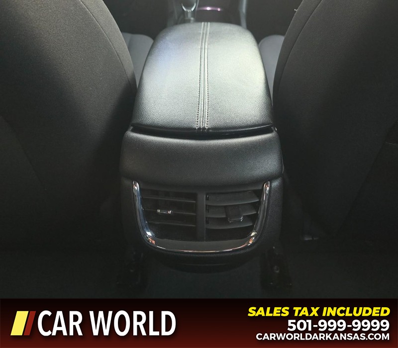 Chevrolet Malibu Vehicle Full-screen Gallery Image 20