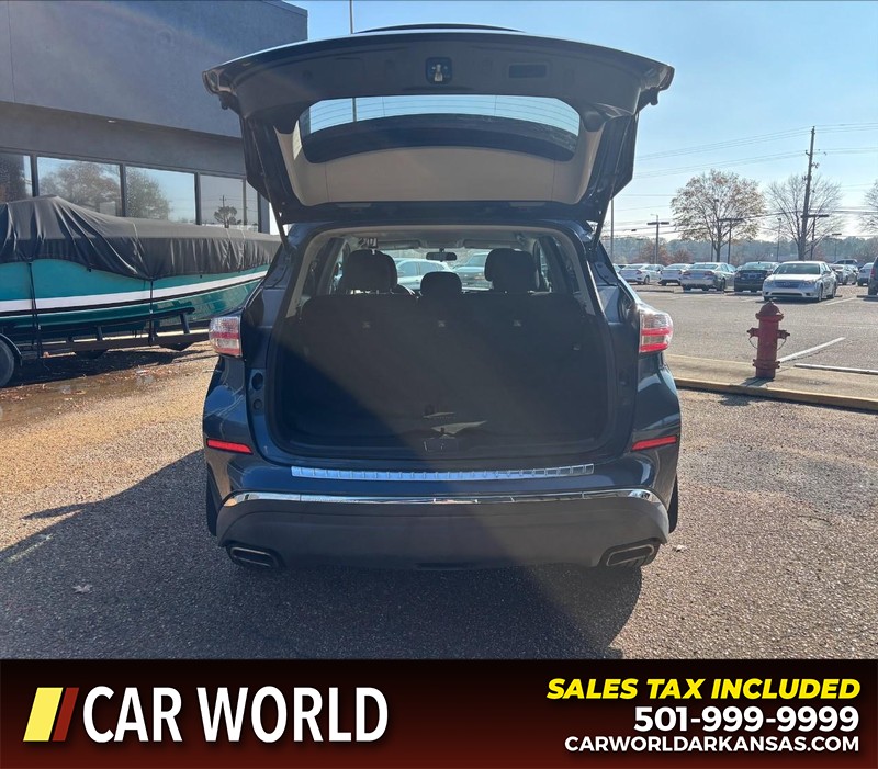 Nissan Murano Vehicle Full-screen Gallery Image 5