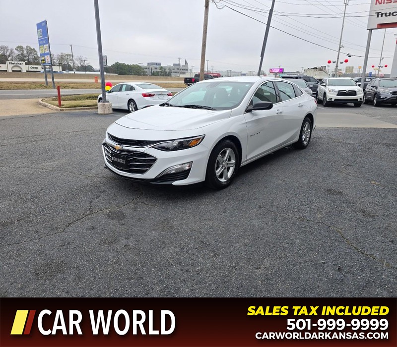 Chevrolet Malibu Vehicle Full-screen Gallery Image 3