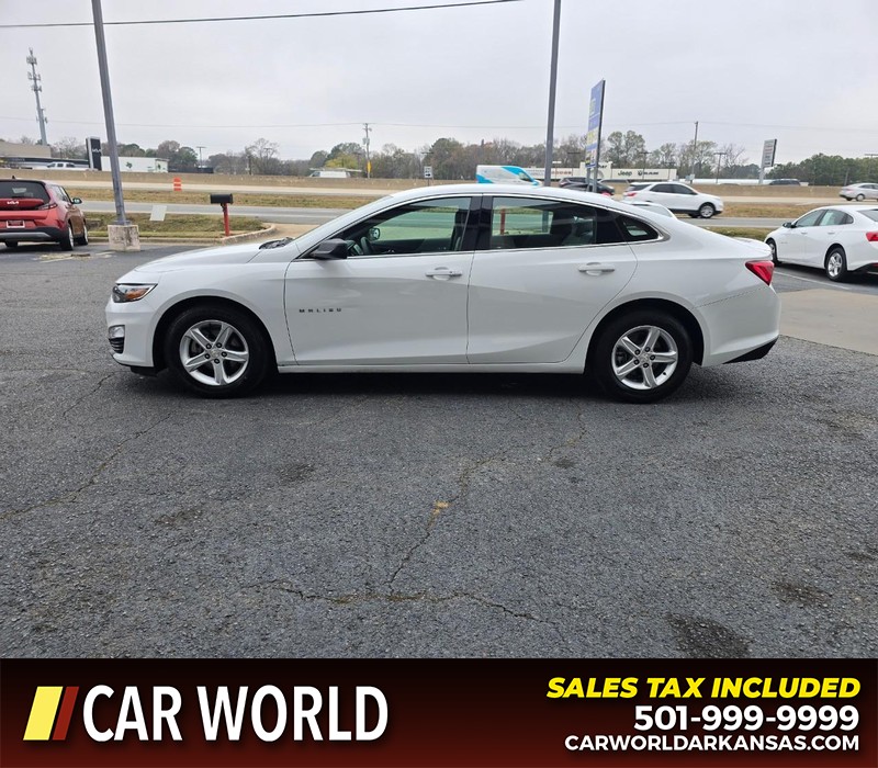 Chevrolet Malibu Vehicle Full-screen Gallery Image 4