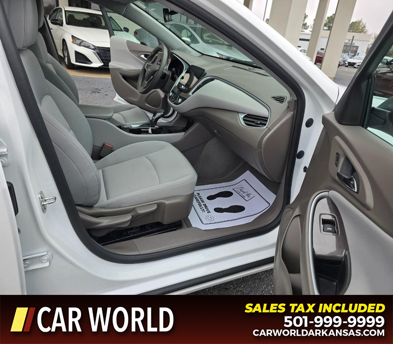 Chevrolet Malibu Vehicle Full-screen Gallery Image 11