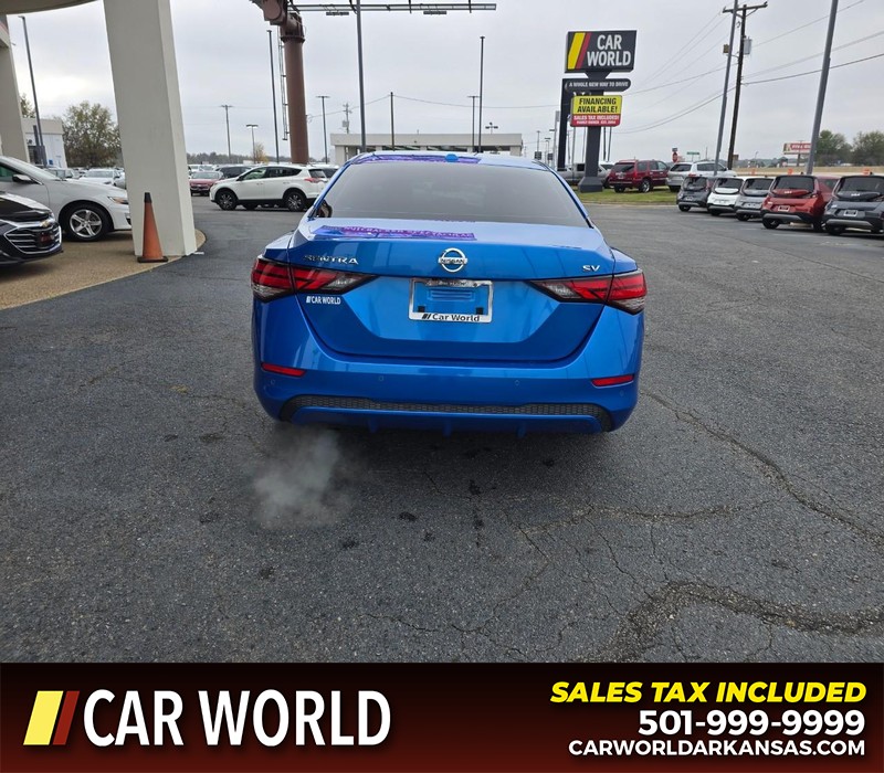 Nissan Sentra Vehicle Full-screen Gallery Image 5