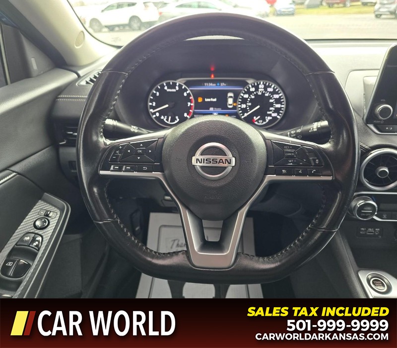 Nissan Sentra Vehicle Full-screen Gallery Image 15