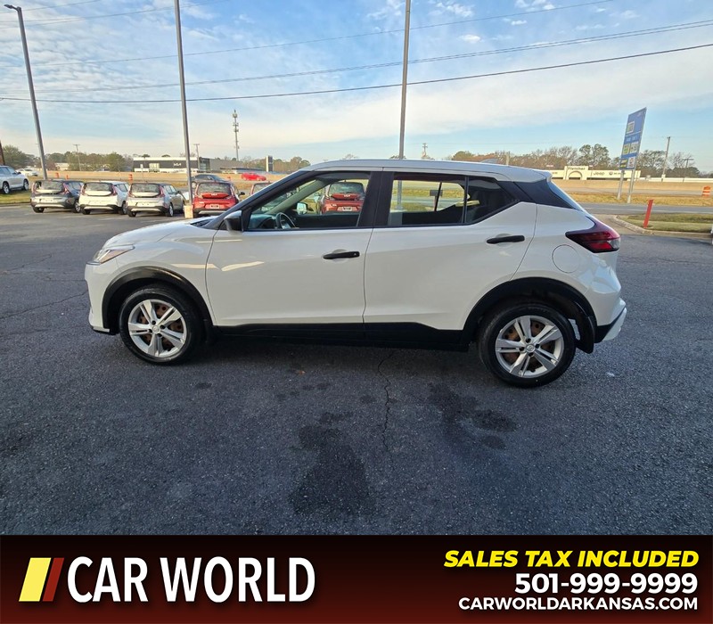 Nissan Kicks Vehicle Full-screen Gallery Image 4