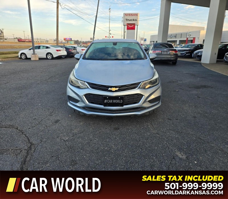 Chevrolet Cruze Vehicle Full-screen Gallery Image 2