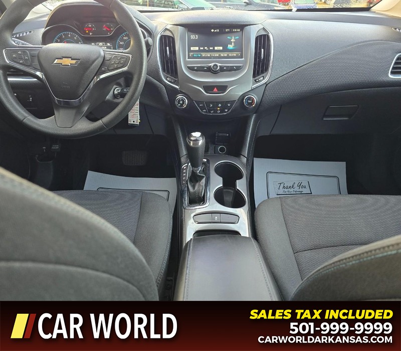 Chevrolet Cruze Vehicle Full-screen Gallery Image 18