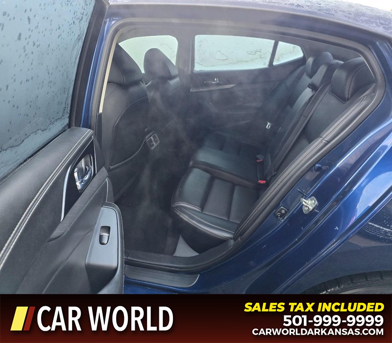 Nissan Maxima Vehicle Full-screen Gallery Image 10