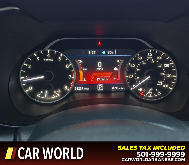 Nissan Maxima Vehicle Full-screen Gallery Image 17