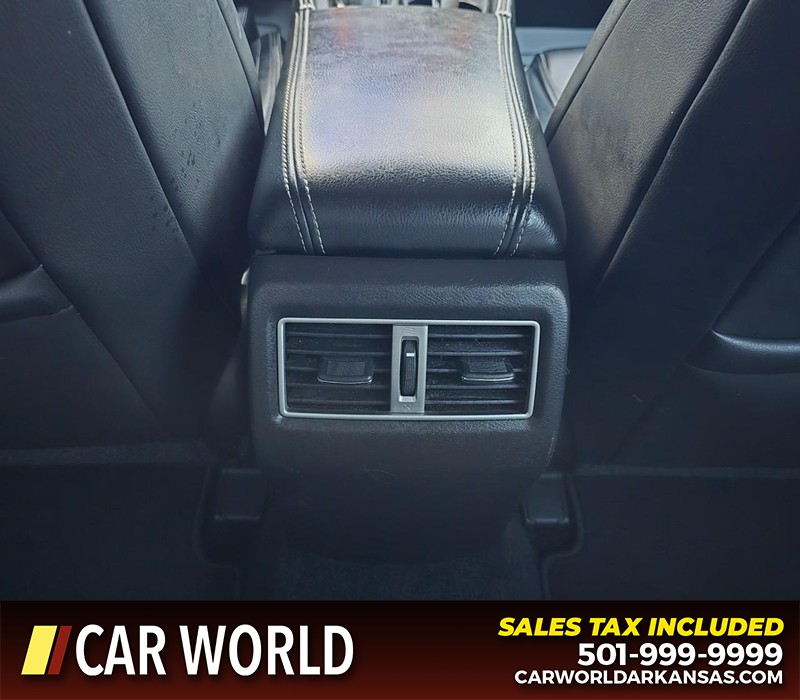 Nissan Maxima Vehicle Full-screen Gallery Image 19