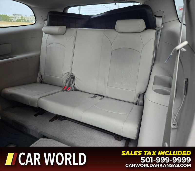 Buick Enclave Vehicle Full-screen Gallery Image 11