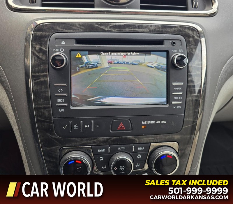 Buick Enclave Vehicle Full-screen Gallery Image 22