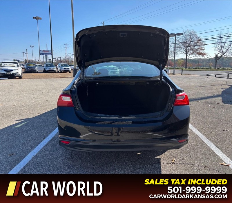 Chevrolet Malibu Vehicle Full-screen Gallery Image 5