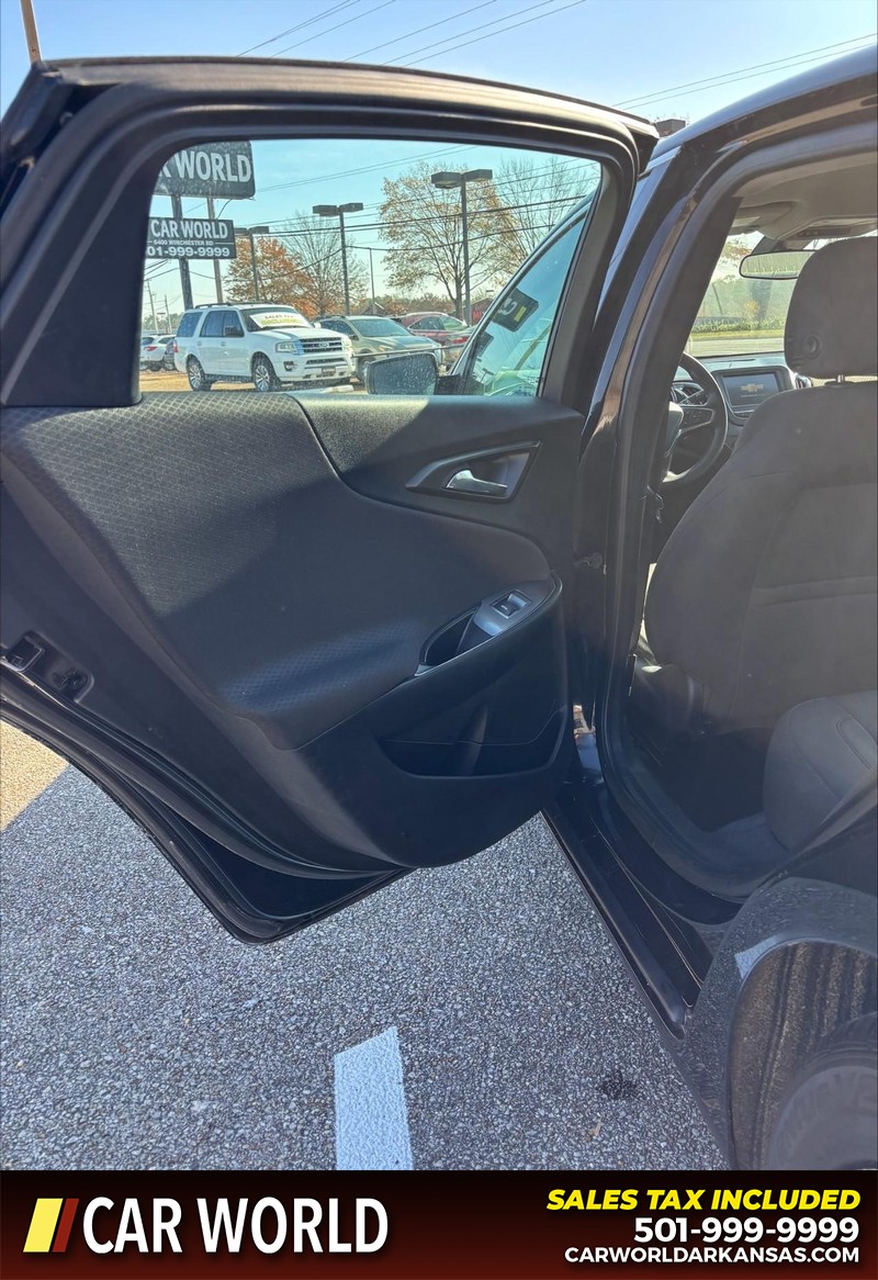 Chevrolet Malibu Vehicle Full-screen Gallery Image 14