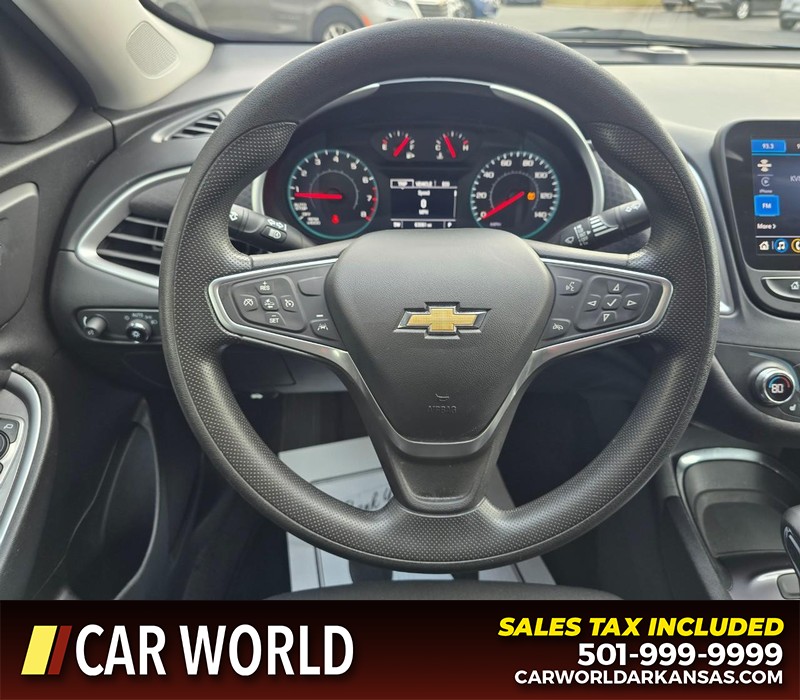 Chevrolet Malibu Vehicle Full-screen Gallery Image 15