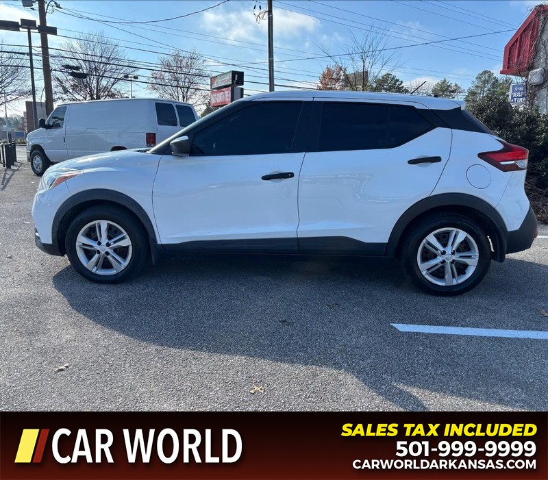 Nissan Kicks Vehicle Full-screen Gallery Image 8