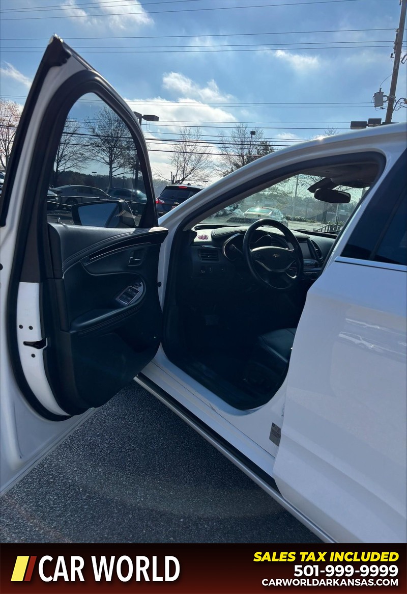 Chevrolet Impala Vehicle Full-screen Gallery Image 11