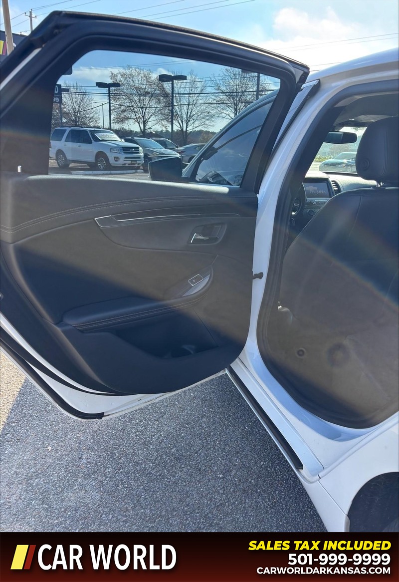 Chevrolet Impala Vehicle Full-screen Gallery Image 14