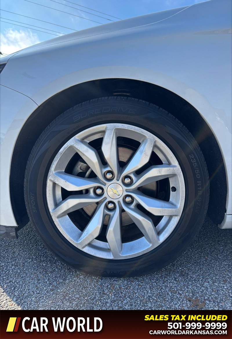 Chevrolet Impala Vehicle Full-screen Gallery Image 15