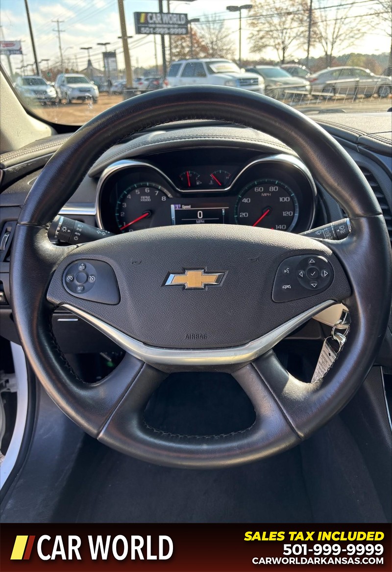 Chevrolet Impala Vehicle Full-screen Gallery Image 18