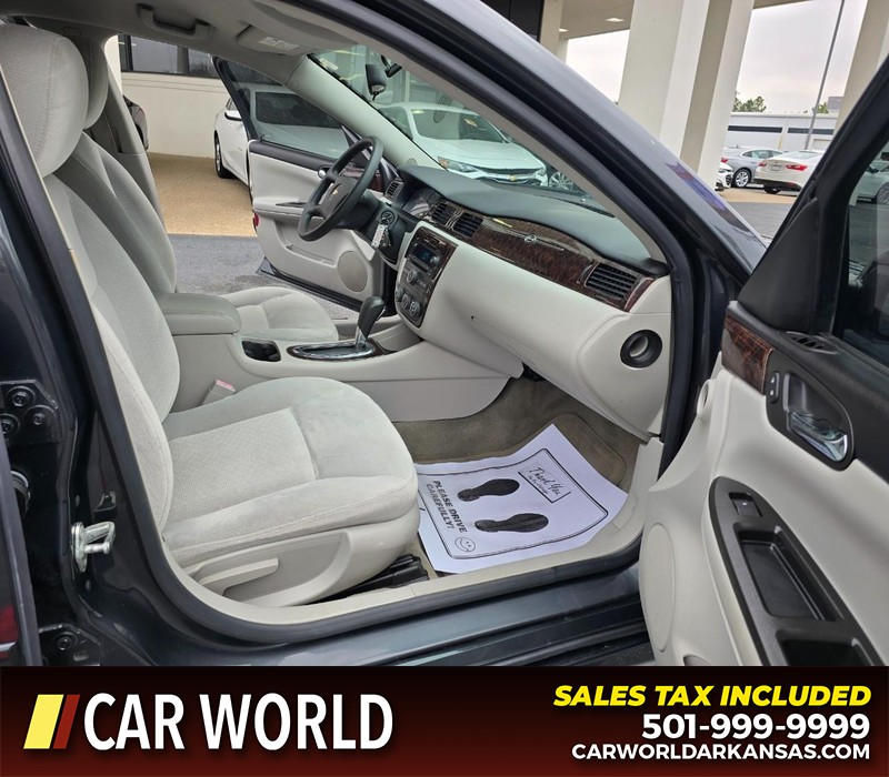 Chevrolet Impala Limited Vehicle Full-screen Gallery Image 11