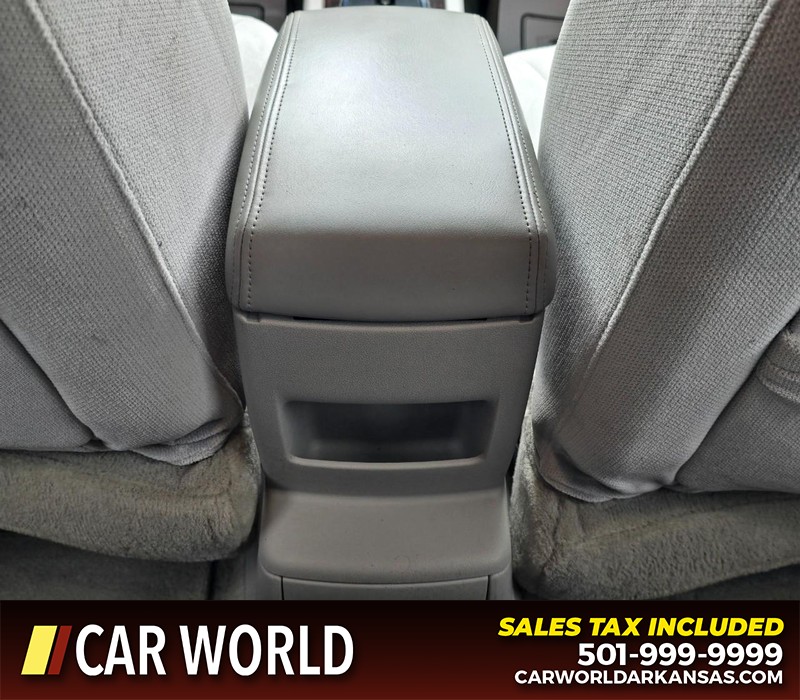 Chevrolet Impala Limited Vehicle Full-screen Gallery Image 18