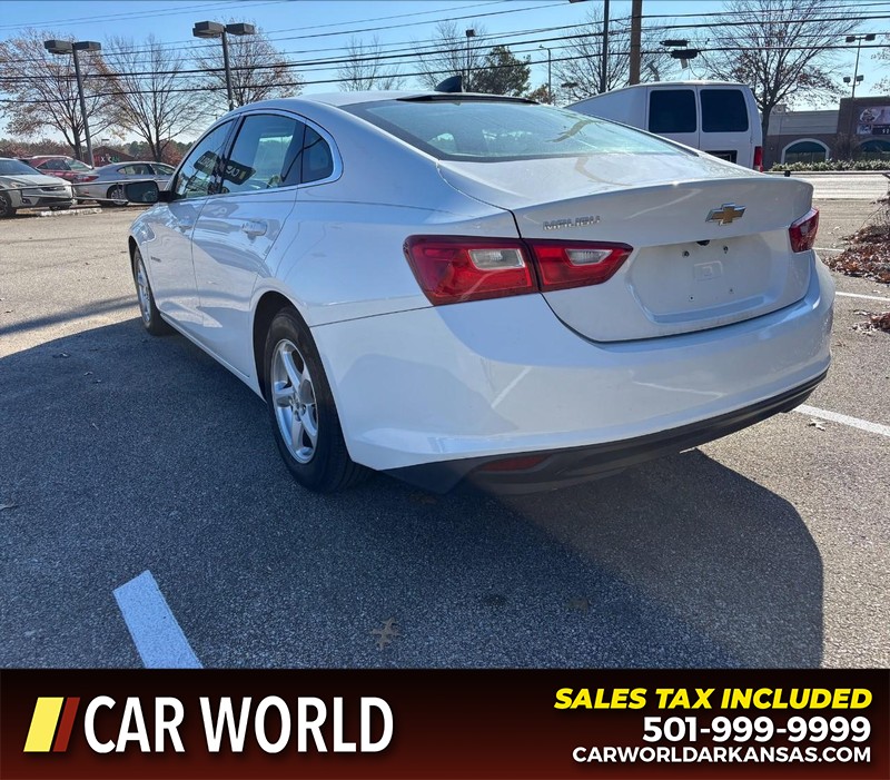 Chevrolet Malibu Vehicle Full-screen Gallery Image 7
