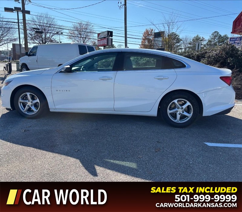Chevrolet Malibu Vehicle Full-screen Gallery Image 9