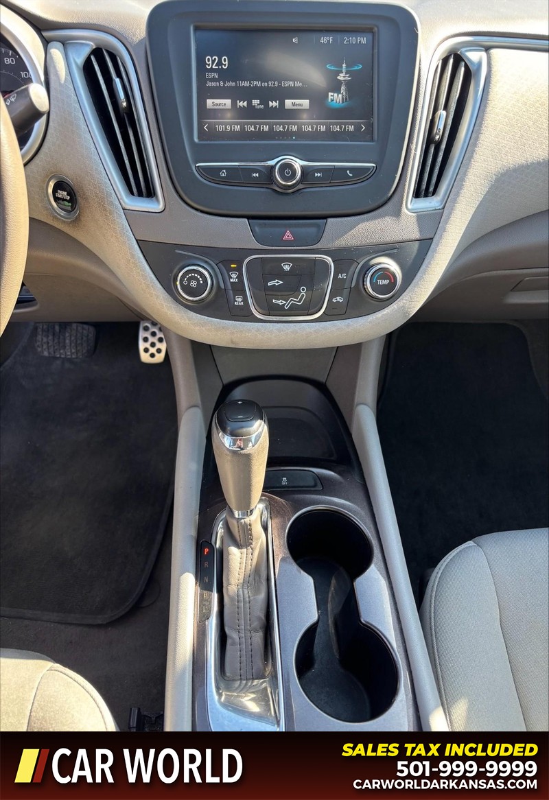 Chevrolet Malibu Vehicle Full-screen Gallery Image 17