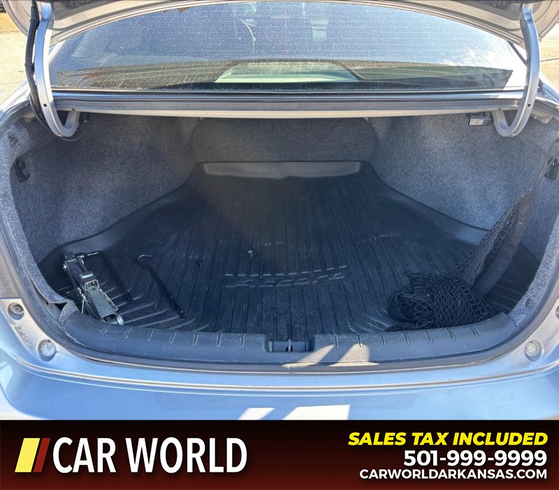 Honda Accord Sedan Vehicle Full-screen Gallery Image 6