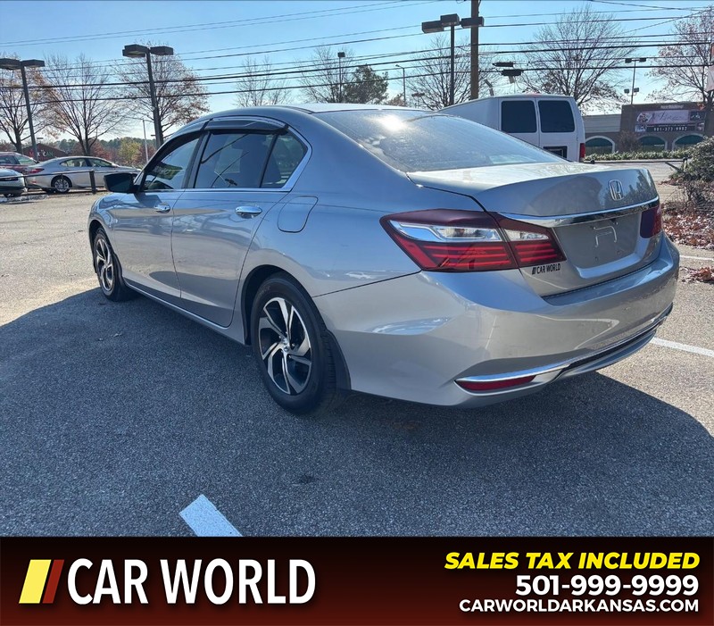 Honda Accord Sedan Vehicle Full-screen Gallery Image 7