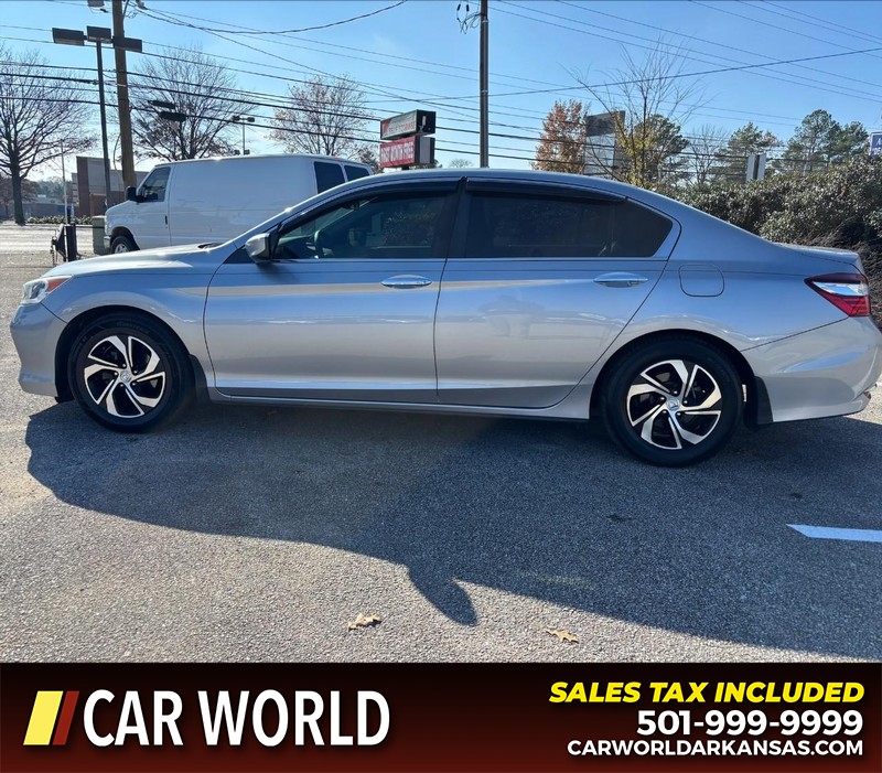 Honda Accord Sedan Vehicle Full-screen Gallery Image 8