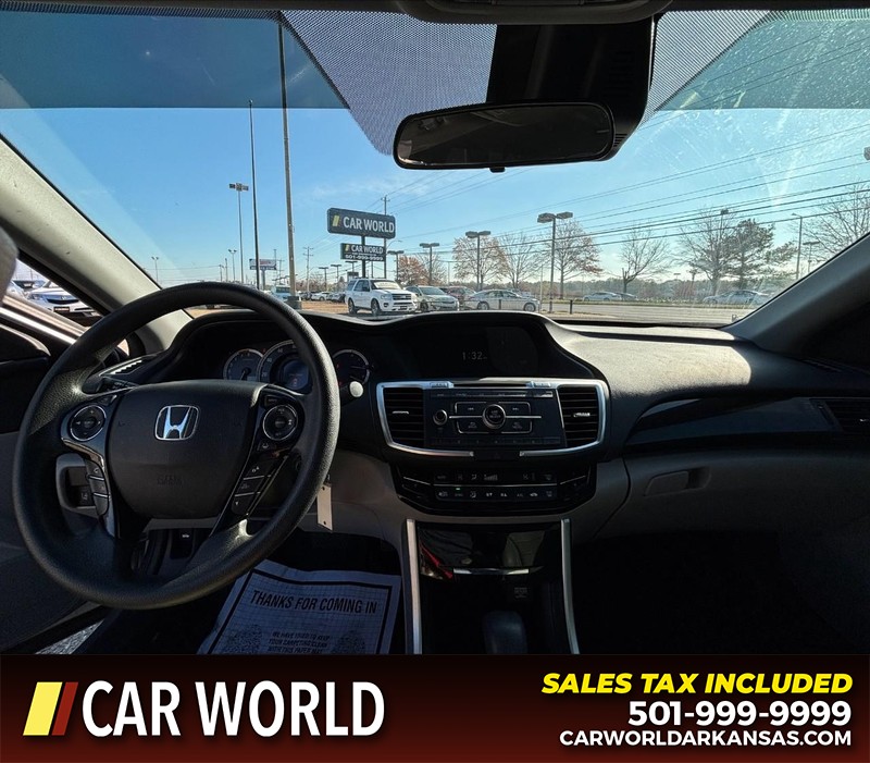 Honda Accord Sedan Vehicle Full-screen Gallery Image 16