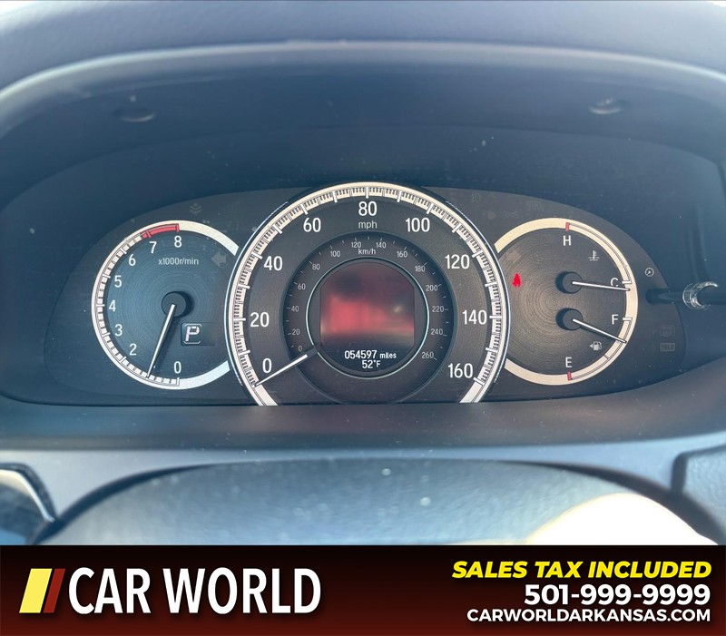 Honda Accord Sedan Vehicle Full-screen Gallery Image 20