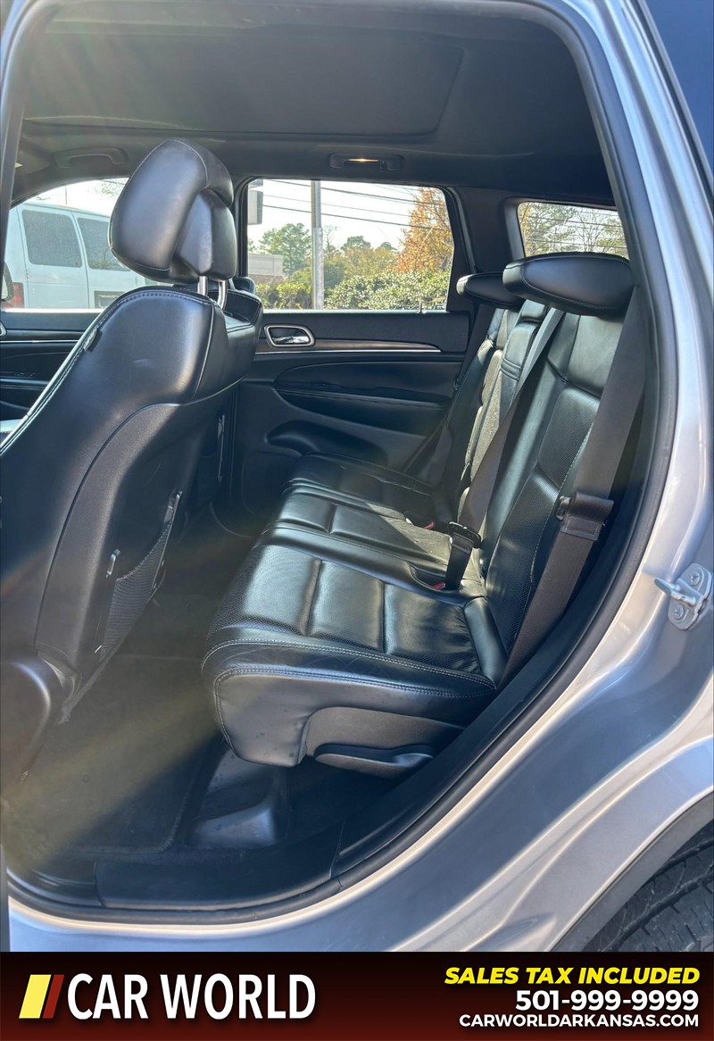 Jeep Grand Cherokee Vehicle Full-screen Gallery Image 16