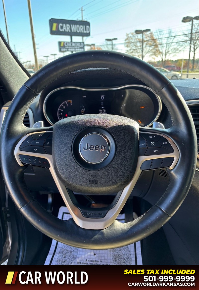 Jeep Grand Cherokee Vehicle Full-screen Gallery Image 21