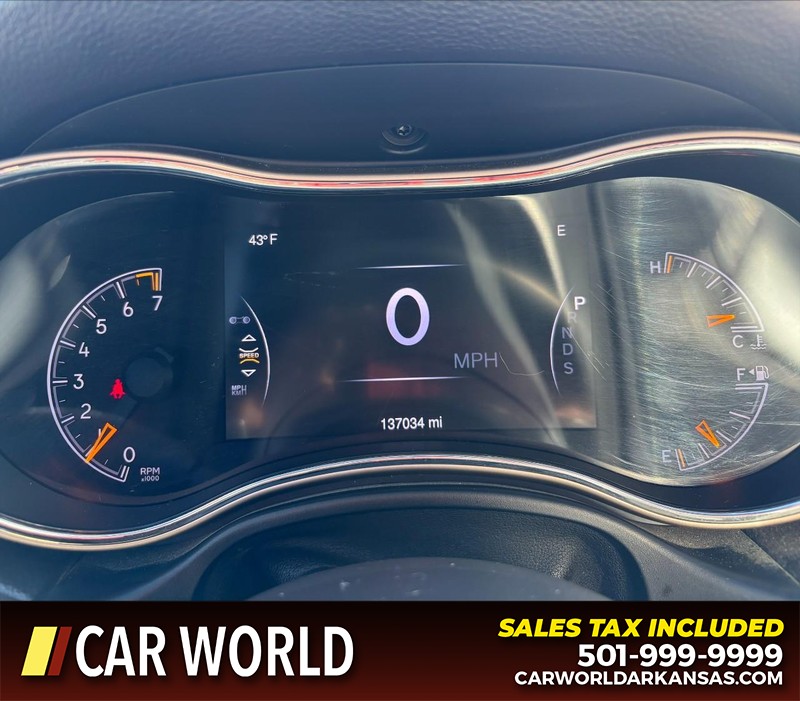 Jeep Grand Cherokee Vehicle Full-screen Gallery Image 22