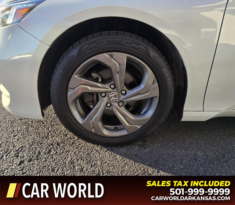 Honda Accord Sedan Vehicle Full-screen Gallery Image 7