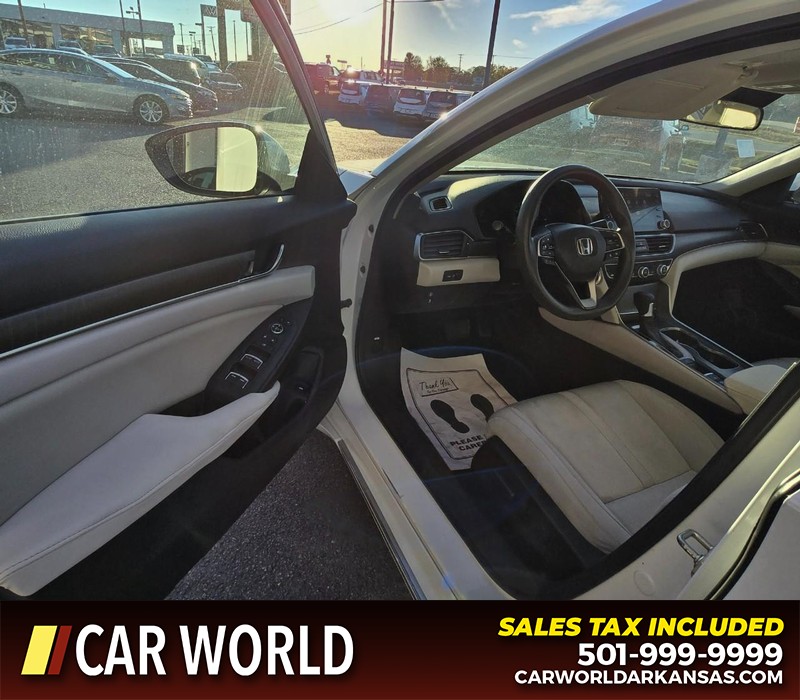 Honda Accord Sedan Vehicle Full-screen Gallery Image 8