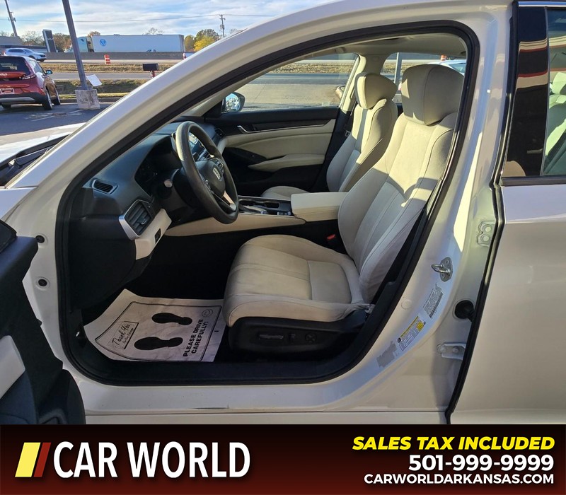 Honda Accord Sedan Vehicle Full-screen Gallery Image 9