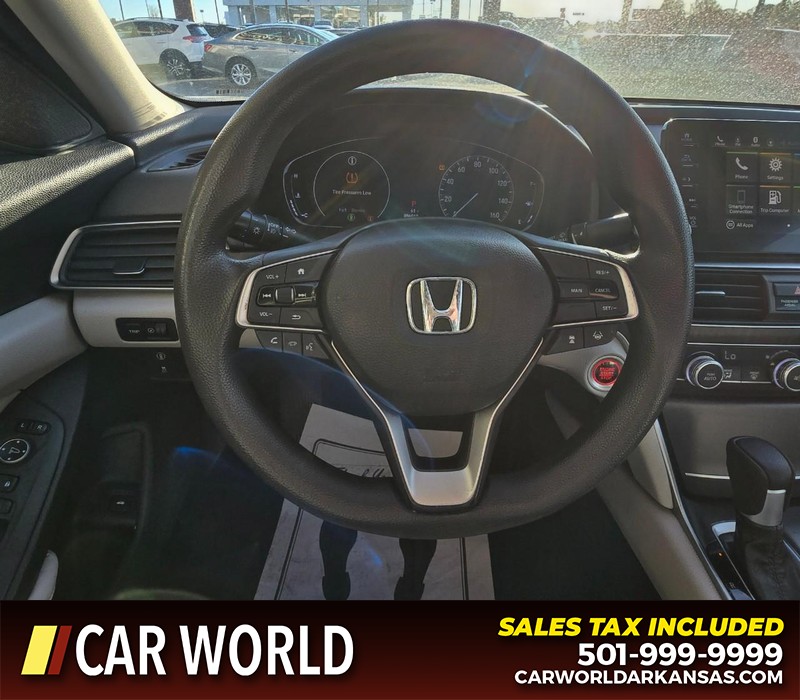 Honda Accord Sedan Vehicle Full-screen Gallery Image 16