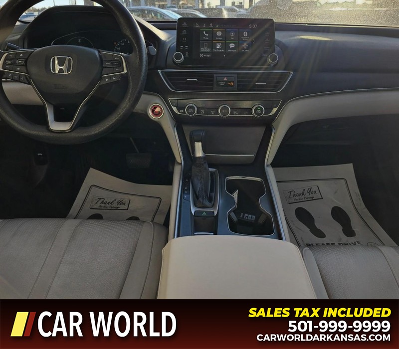 Honda Accord Sedan Vehicle Full-screen Gallery Image 19