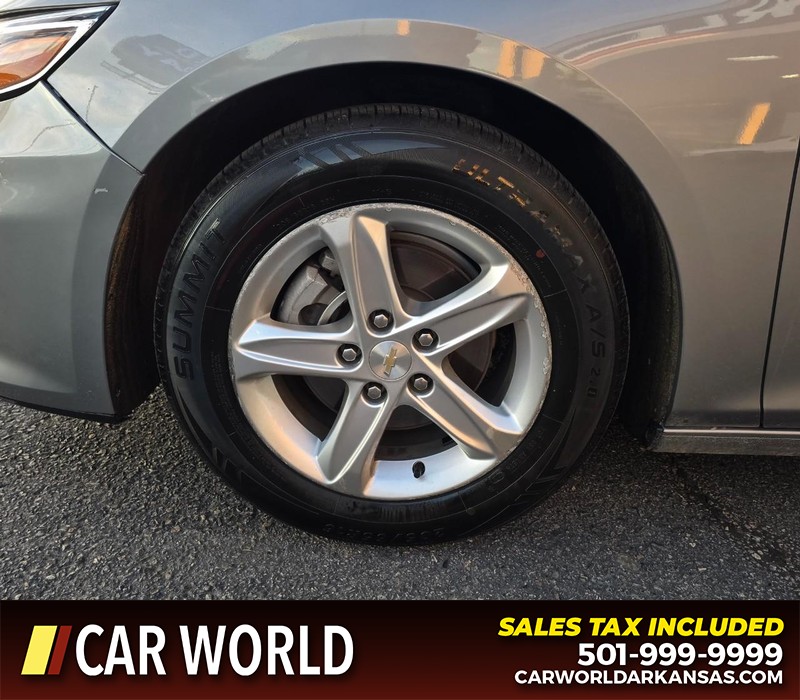 Chevrolet Malibu Vehicle Full-screen Gallery Image 6