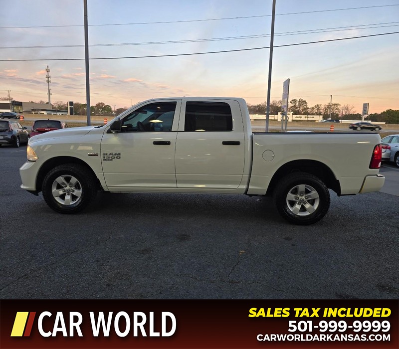 Ram 1500 Classic Vehicle Full-screen Gallery Image 4