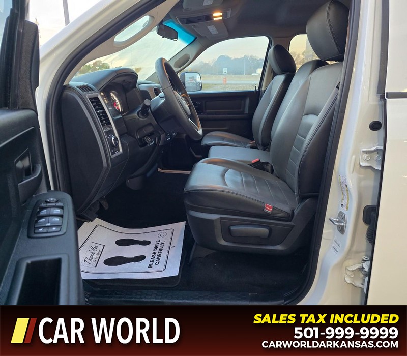 Ram 1500 Classic Vehicle Full-screen Gallery Image 9